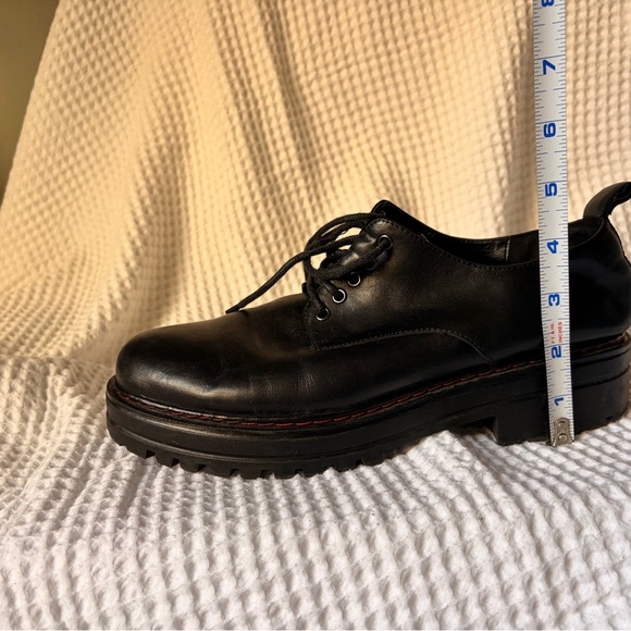 Aerosoles Black Leather Lug Sole Derby Oxford Shoes with Red Accent - Picture 7 of 7